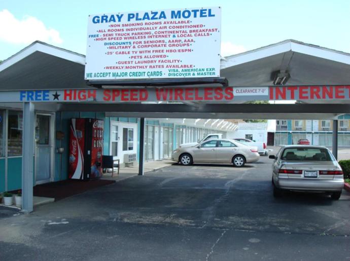 Gray Plaza Motel Main image