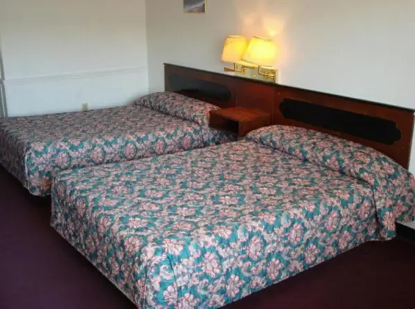 Gray Plaza Motel 6
